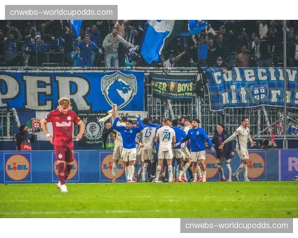 欧联杯出局后，马赛全队进行封闭训练，主帅拒绝所有媒体采访