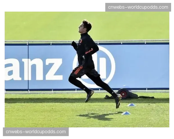 特写：训练场上的基耶萨——伤愈复出后的首次完整合练